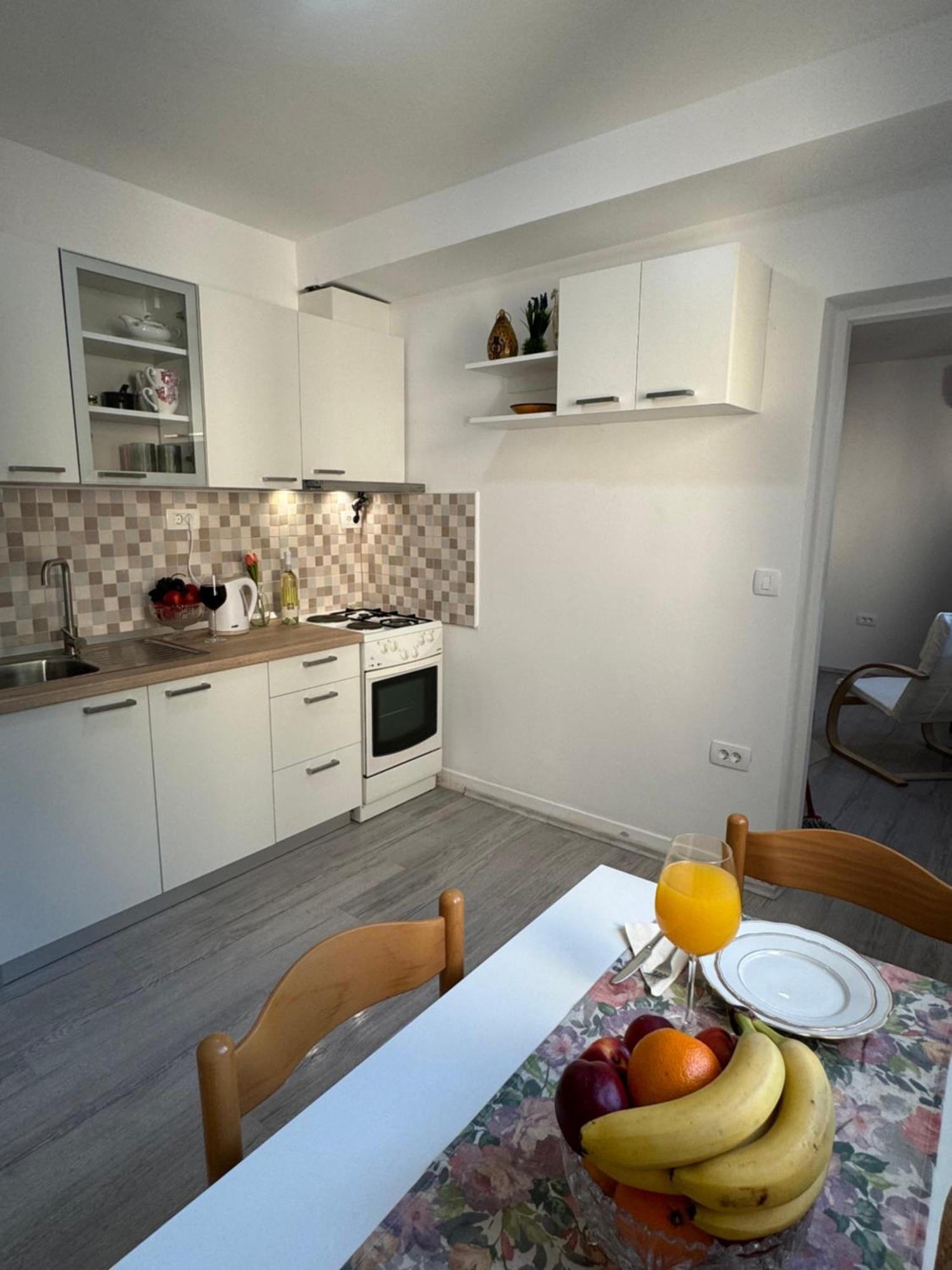 Apartman Laura Ploce  Zewnętrze zdjęcie
